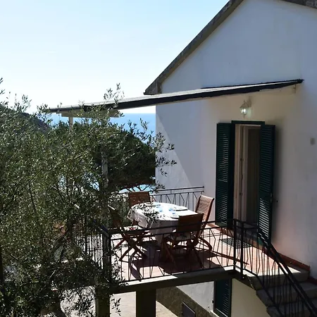 아파트 Cavoli - Vista Mare Con Terrazza, Clima E Posto Auto