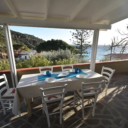 Cavoli - Vista Mare Con Terrazze, Clima E Posti Auto