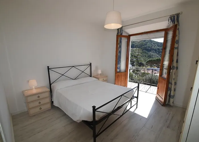 Cavoli - Vista Mare Con Terrazza, Clima E Posto Auto Апартаменты Spiaggia di Cavoli