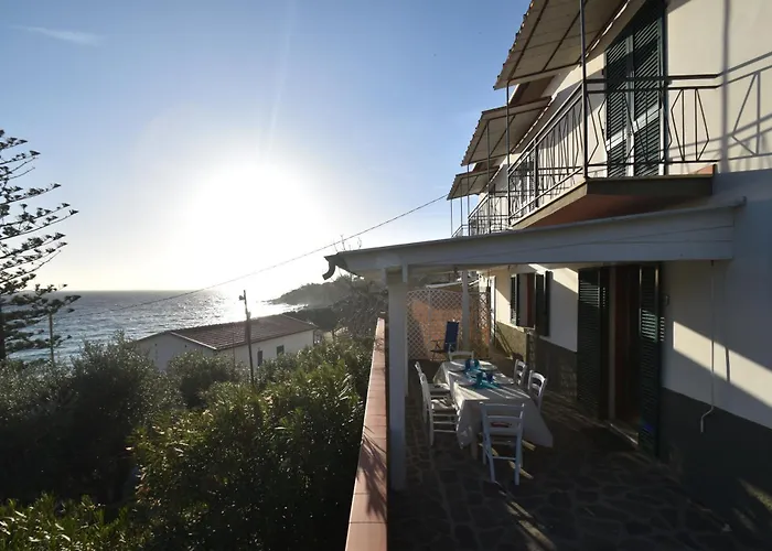 Cavoli - Vista Mare Con Terrazza, Clima E Posto Auto Апартаменты Spiaggia di Cavoli