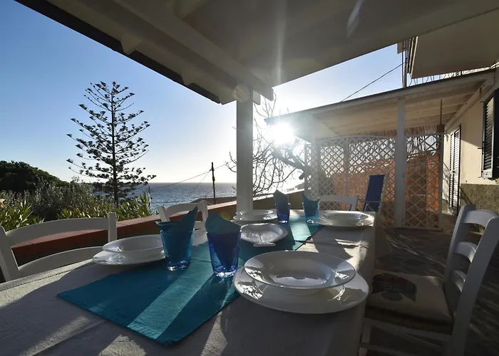 Cavoli - Vista Mare Con Terrazza, Clima E Posto Auto Spiaggia di Cavoli
