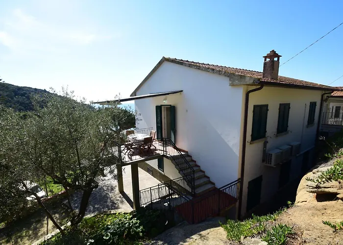 Apartman Cavoli - Vista Mare Con Terrazza, Clima E Posto Auto