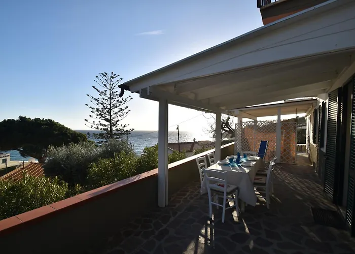 Cavoli - Vista Mare Con Terrazza, Clima E Posto Auto Spiaggia di Cavoli