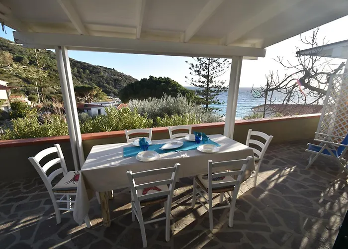 Cavoli - Vista Mare Con Terrazza, Clima E Posto Auto